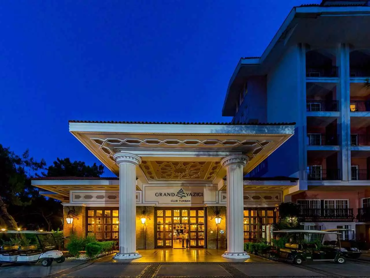 هتل گرند یازیجی کلاب توربان مارماریس